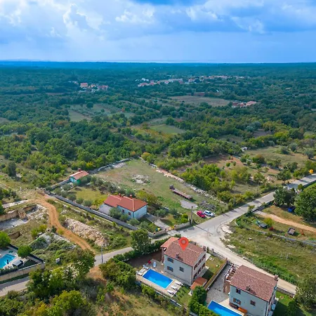 La Vita Villa Cabrunici
